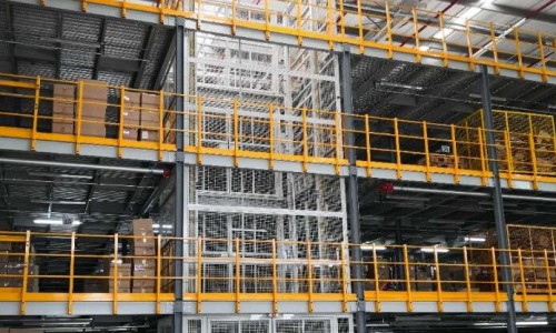 教你區(qū)別升降機(jī)和液壓升降機(jī)的定義